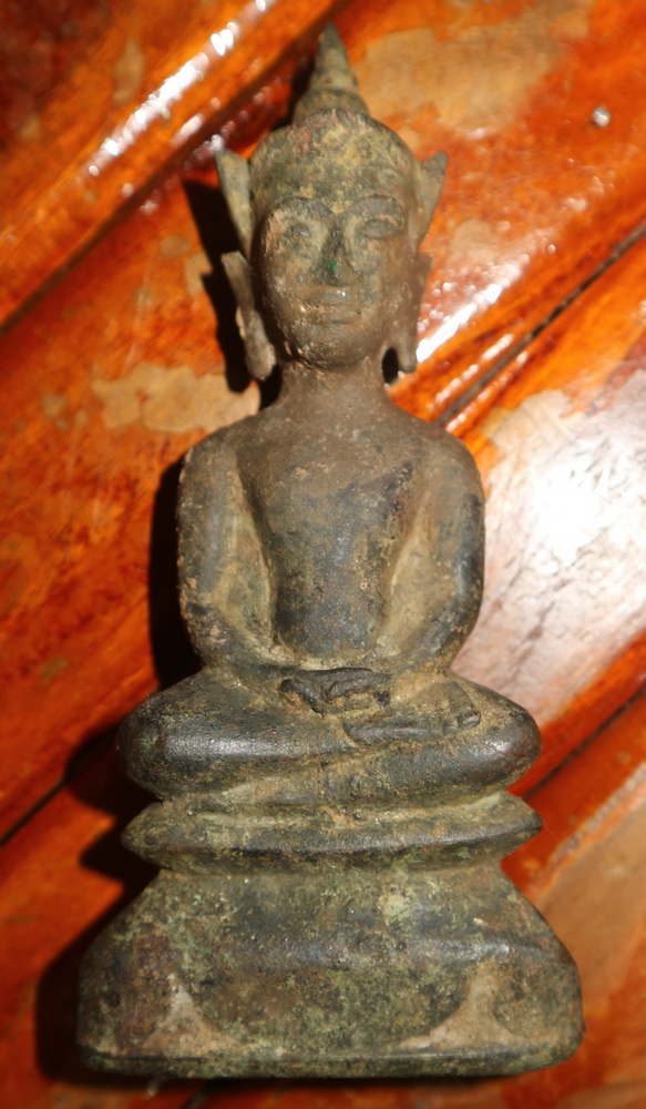 Big Ayutthaya Buddha amulet