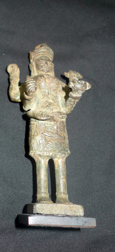 4 armed Khmer deity