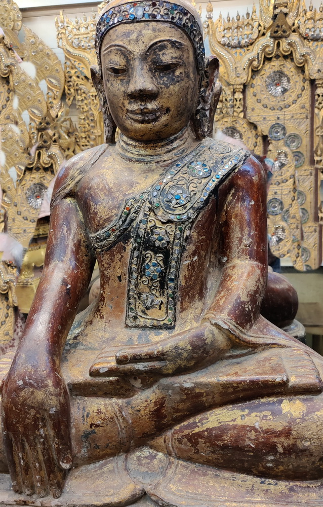 Amarapura Buddha