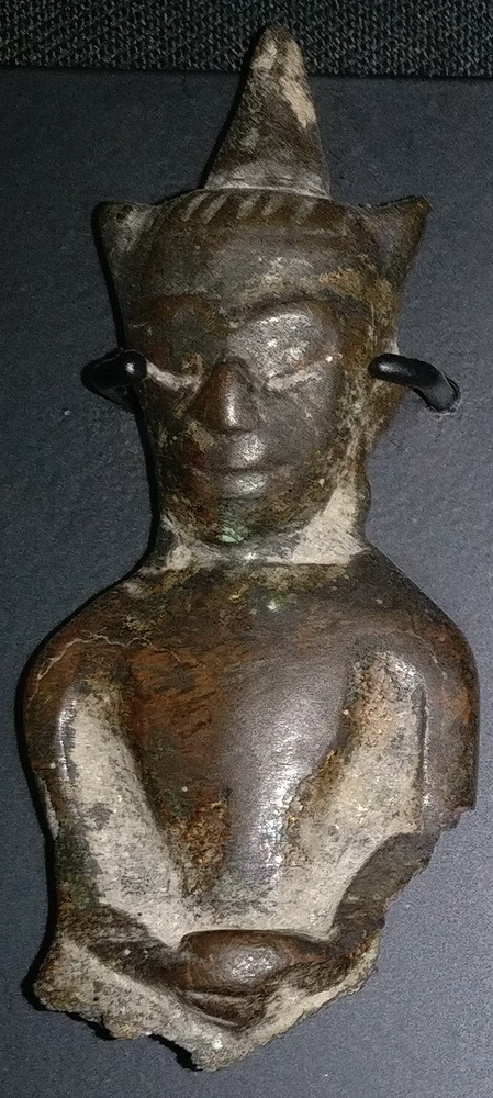 Ayutthaya Buddha giant amulet, torso