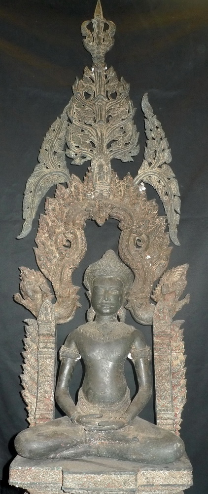Lopburi Buddha with shrine