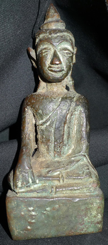 Giant amulet, Lao Buddha