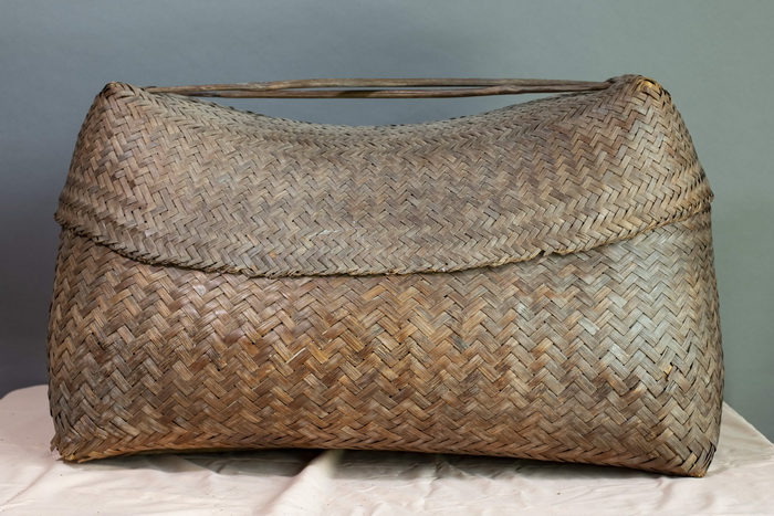 MAKE AN OFFER: Large Shan basket