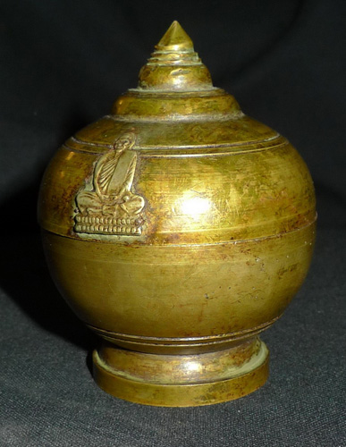 Ashes urn from Luang Pho Dum