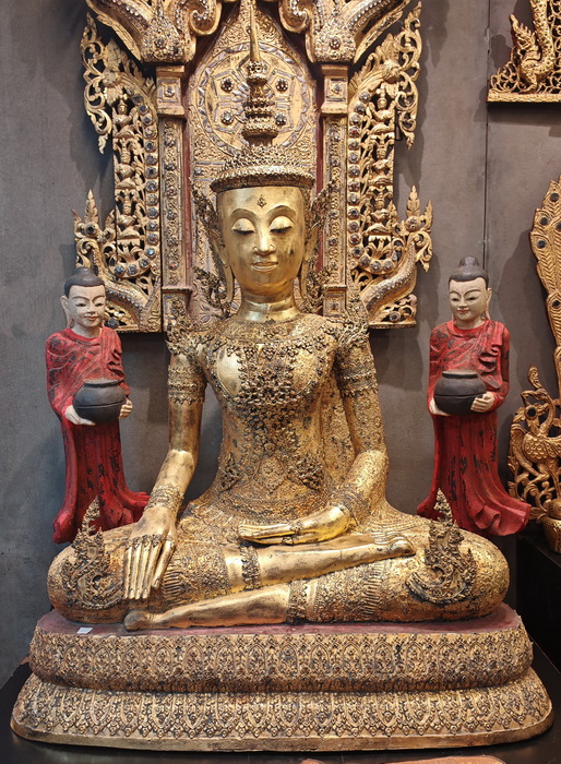 Giant Ratanakosin Buddha