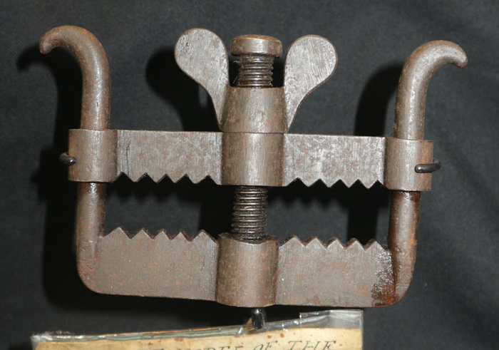 Thumbscrew, torture device from museum - $ 2900, 2800 €